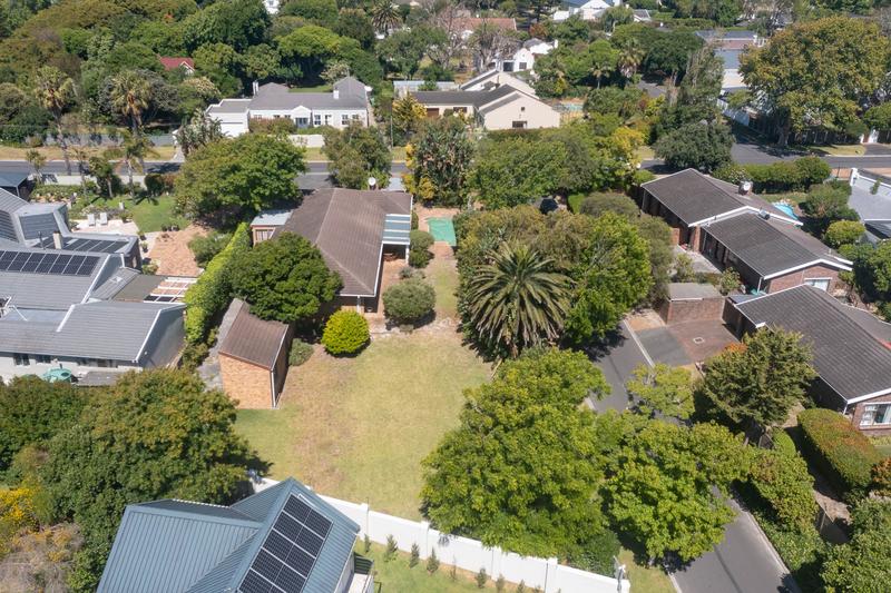 5 Bedroom Property for Sale in Constantia Western Cape